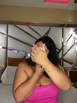 Snapshot of AryRose_ chatting on 10/14/25, 12:17 AryRose  online show from 10/14/25, 12:17