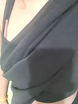 Snapshot of Lusty_Naina chatting on 11/11/25, 05:24 Lusty Naina online show from 11/11/25, 05:24