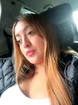 Snapshot of itsgianna chatting on 10/17/25, 06:43 itsgianna online show from 10/17/25, 06:43