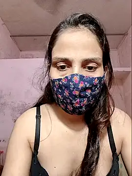 DIVINEDIVAA online show from 10/05/25, 08:01