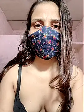 DIVINEDIVAA online show from 10/07/25, 05:37