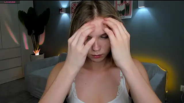 linakorvin online show from 10/23/25, 01:21