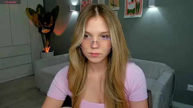 linakorvin online show from 11/13/25, 01:32