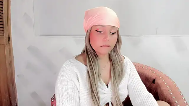 Molly Logan online show from 03/06/26, 08:49