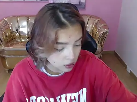 mia foster t online show from 10/17/25, 12:52