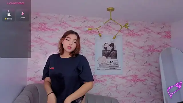 mia foster t online show from 02/11/26, 01:16