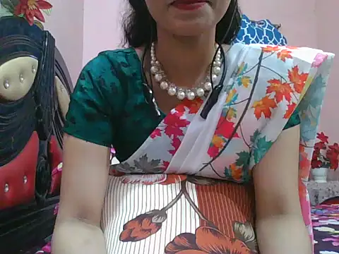 Snapshot of night_queeen7 chatting on 10/23/25, 06:28 night queeen7 online show from 10/23/25, 06:28