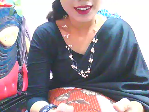 Snapshot of night_queeen7 chatting on 10/25/25, 02:46 night queeen7 online show from 10/25/25, 02:46