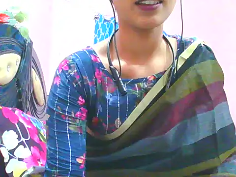 Snapshot of night_queeen7 chatting on 10/27/25, 07:51 night queeen7 online show from 10/27/25, 07:51