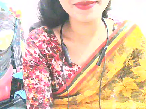 Snapshot of night_queeen7 chatting on 11/06/25, 07:48 night queeen7 online show from 11/06/25, 07:48