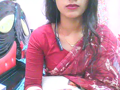 Snapshot of night_queeen7 chatting on 11/10/25, 08:19 night queeen7 online show from 11/10/25, 08:19