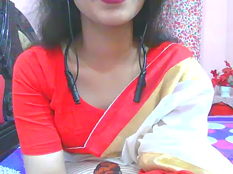 Snapshot of night_queeen7 chatting on 11/20/25, 08:08 night queeen7 online show from 11/20/25, 08:08