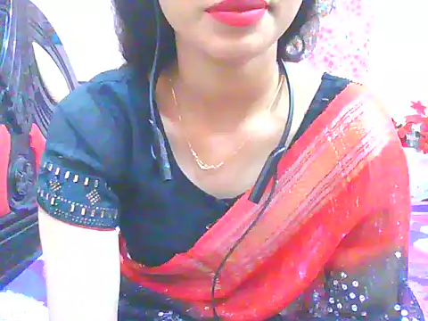 Snapshot of night_queeen7 chatting on 11/24/25, 07:35 night queeen7 online show from 11/24/25, 07:35