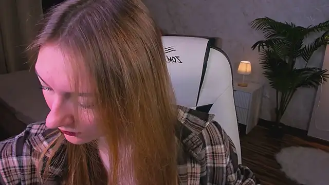 AngelAnabelle online show from 10/16/25, 09:05