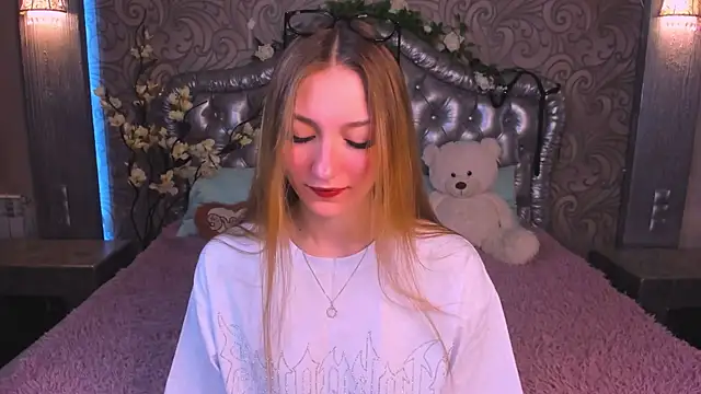 AngelAnabelle online show from 11/30/25, 08:02