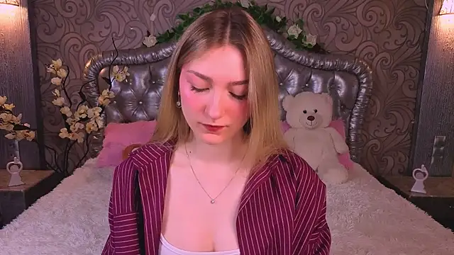 AngelAnabelle online show from 03/15/26, 08:26