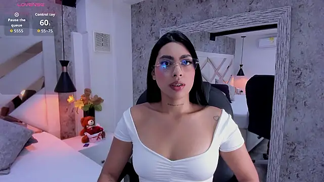 Vanessa Rain  online show from 01/17/26, 06:00