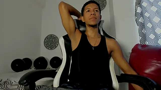 MaxVibe420 online show from 10/19/25, 05:57