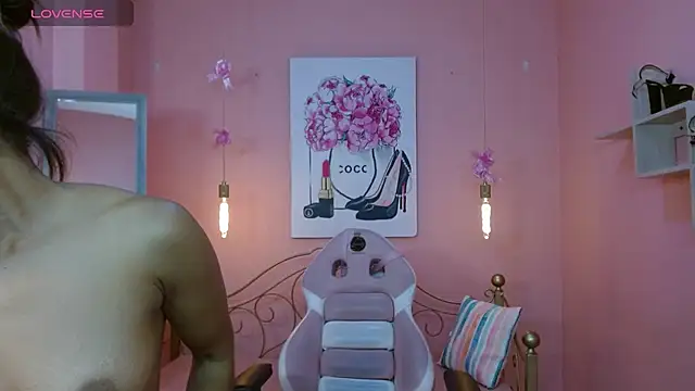 ingrid03 taffur online show from 04/17/26, 07:17