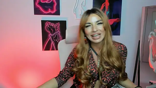 Queen Violetta  online show from 10/02/25, 05:42