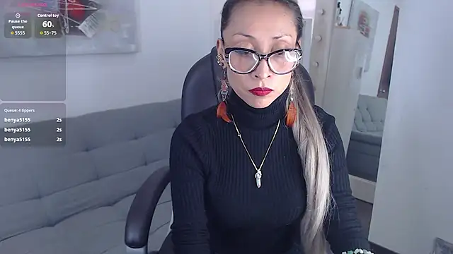 alexia james  online show from 04/21/26, 09:06