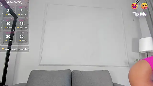 Nahomycarterr online show from 02/11/26, 12:04