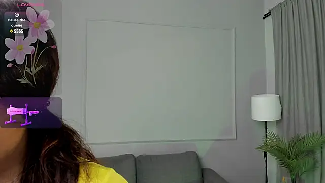 Nahomycarterr online show from 04/22/26, 11:56