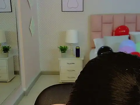 Luna LaFontaine online show from 10/08/25, 12:14