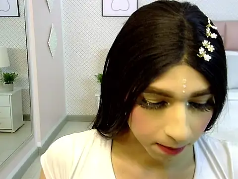 Luna LaFontaine online show from 10/09/25, 12:14