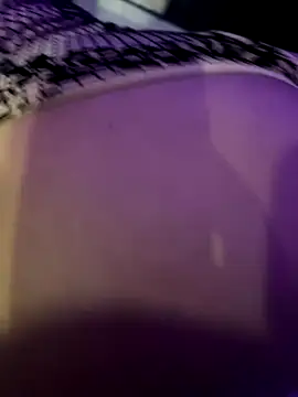 Snapshot of Hotlatinpussy chatting on 10/16/25, 02:45 Hotlatinpussy online show from 10/16/25, 02:45