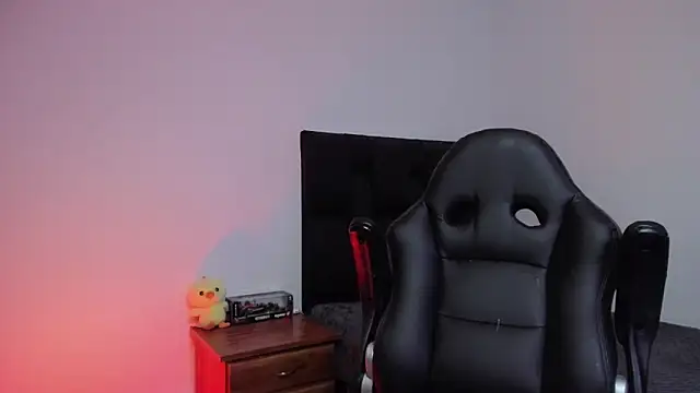 Snapshot of CHRIS_MORGAN1 chatting on 10/07/25, 02:14 CHRIS MORGAN1 online show from 10/07/25, 02:14