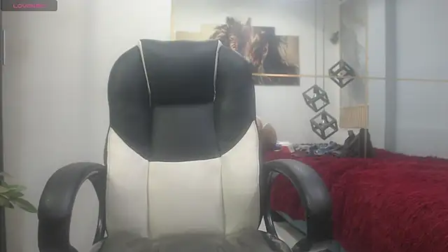chuby pau online show from 11/30/25, 01:42