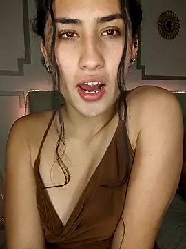 YoungHearXX online show from 10/04/25, 01:58