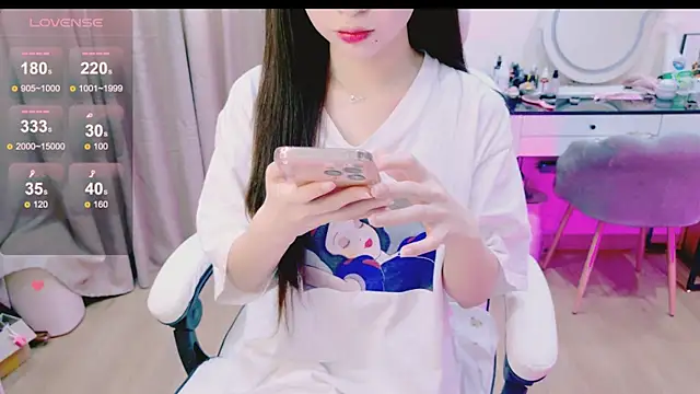 Snapshot of _Aria_Moonie chatting on 06/26/26, 03:11 Aria Moonie online show from 06/26/26, 03:11