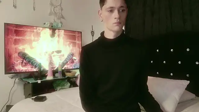 Tyler cat online show from 11/02/25, 03:03