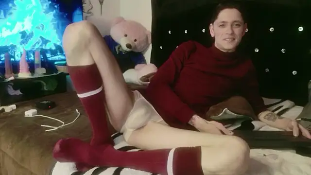 Tyler cat online show from 11/18/25, 11:26