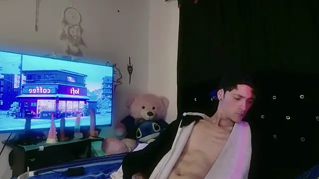 Tyler cat online show from 12/15/25, 05:55