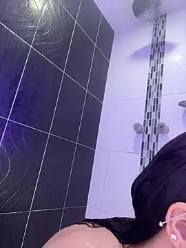 gabriiieela  online show from 02/06/26, 07:28