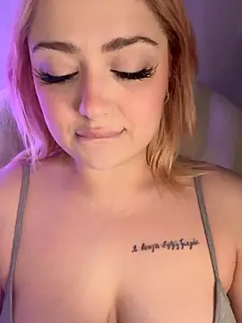 KellyMoors online show from 04/07/26, 01:28