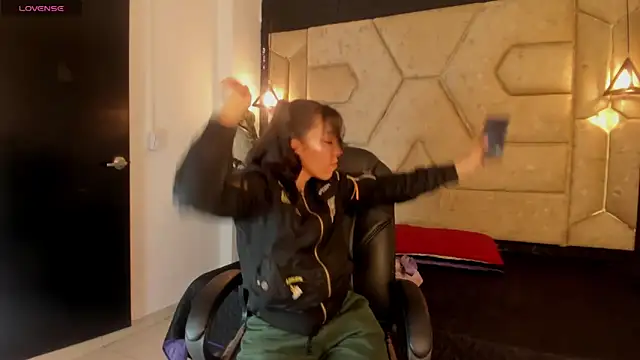 Julieta Slav3 online show from 04/19/26, 02:55