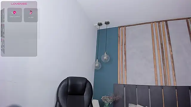 Ana coral online show from 10/18/25, 02:58