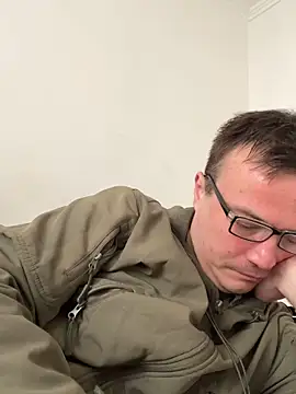 viktor1992-1-1 online show from 02/23/26, 01:41