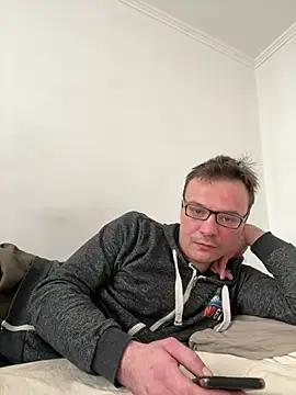 viktor1992-1-1 online show from 03/06/26, 07:16