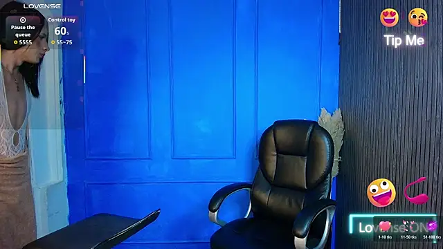 Nikki Vesper online show from 07/09/26, 04:16