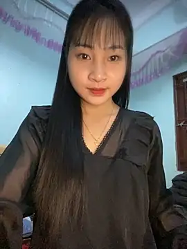 banlinh004 online show from 11/15/25, 02:35