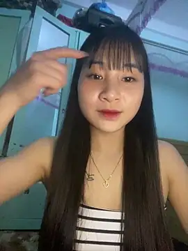 banlinh004 online show from 02/22/26, 04:16