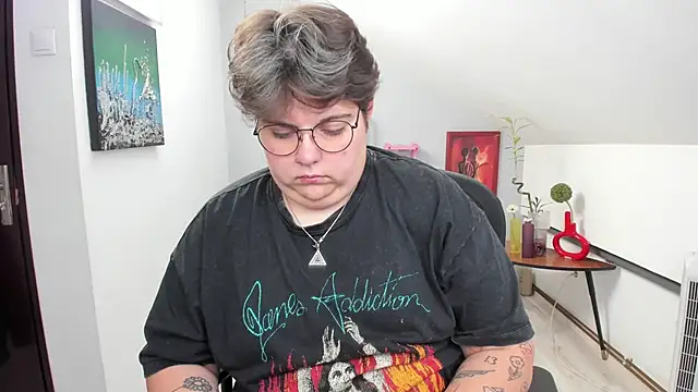 IvyRhodes online show from 10/07/25, 11:29