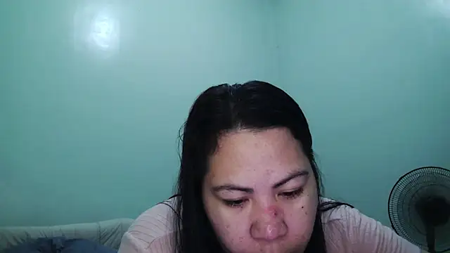 Snapshot of TeaseNPlease_13 chatting on 12/21/25, 06:20 TeaseNPlease 13 online show from 12/21/25, 06:20