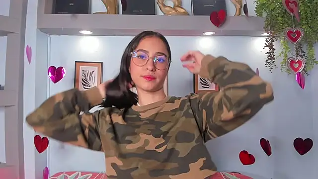 Alana Martinez  online show from 02/18/26, 12:45