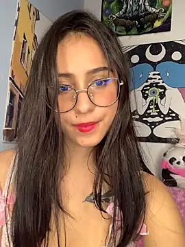 Alana Martinez  online show from 04/11/26, 02:16